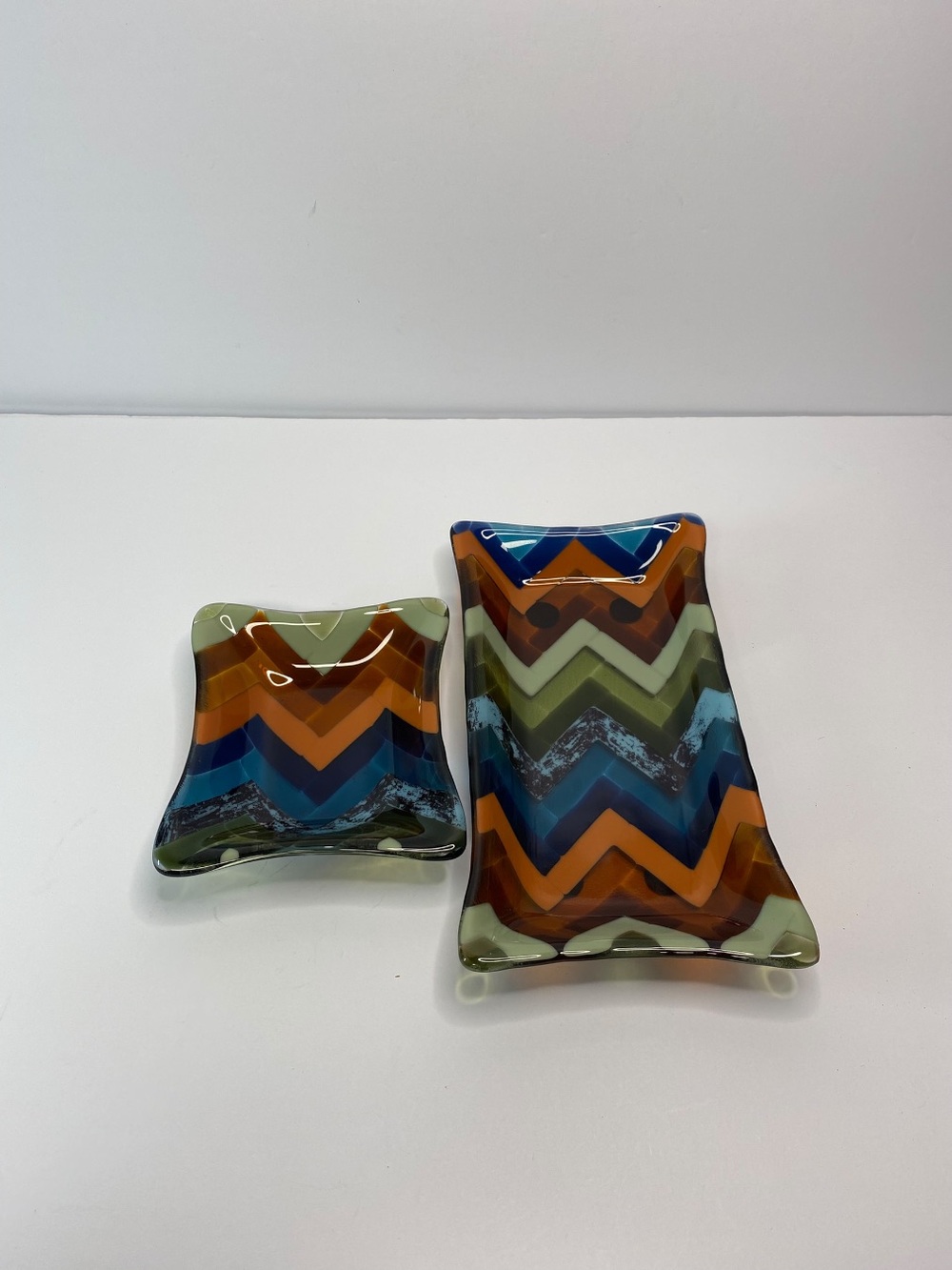 SFG Signed Fused Glass Tray Dish Set 2pc Chevron Studio Art Glass '12